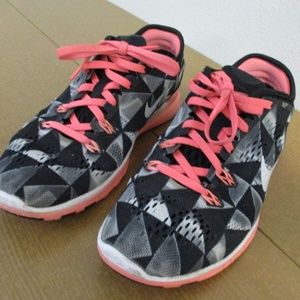 Nike Free TR Fit 5 Running Shoe Women Size 6 Pink Aztec Pattern Air 5.0